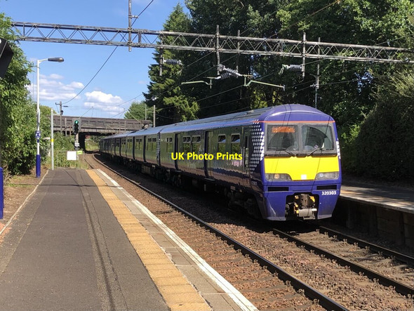 Photo 6"x4" Class 320 Multiple Unit Arriving at Drumry Bearsden c2021