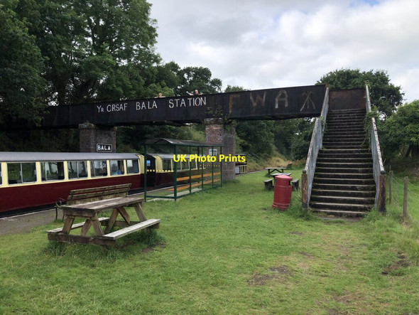 Photo 6"x4" Old Station Footbridge, Bala Station Bala\/Y Bala c2021