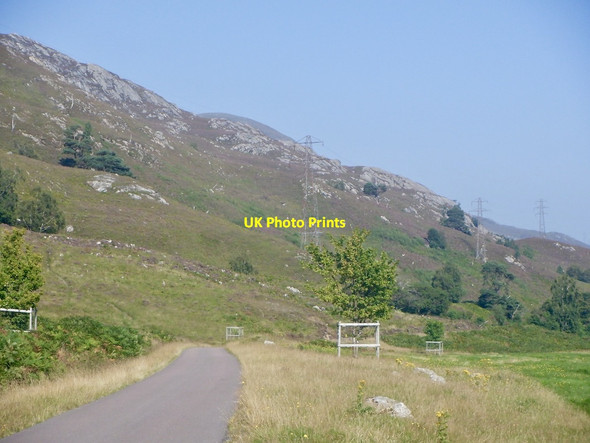 Photo 6"x4" The Glen Strathfarrar road Loch Beannacharan\/NH3039 c2021