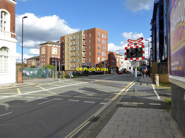 Photo 6"x4" Canute Road level crossing, Southampton Southampton c2016