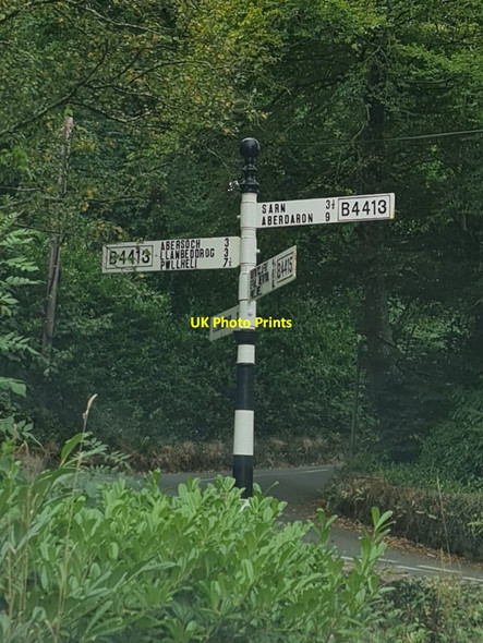 Photo 6"x4" Direction Sign \u00e2\u0080\u0093 Signpost where the B4413 and the B4415 meet Botwnnog c2021