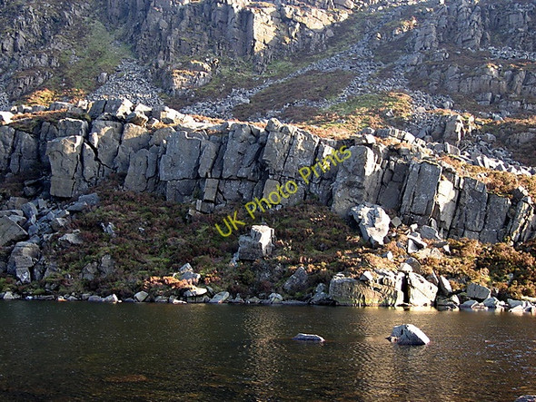 Photo 6"x4" Cliffs above Llyn Du Llyn Du\/SH6529 c2009