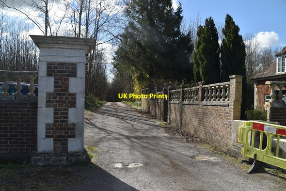 Photo 6"x4" Gate pier by North Lodge Coppins Corner c2021