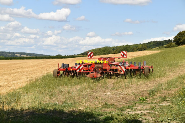 Photo 6"x4" Farm machinery in field Sole Street\/TR0949 c2020