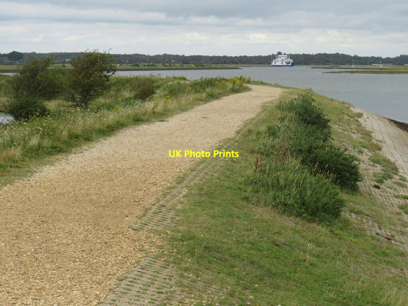 Photo 6"x4" Solent Way along the bank of The Solent, near Lymington Lymington c2021