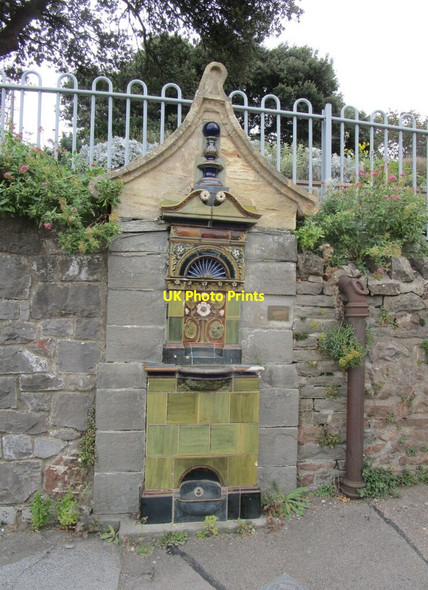 Photo 6"x4" Fountain at Pier Copse, Clevedon Clevedon c2021