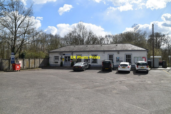 Photo 6"x4" Pluckley Station Chamber's Green c2021