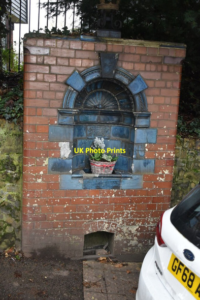 Photo 6"x4" Disused drinking fountain Eynsford c2020