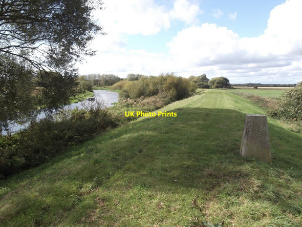 Photo 6"x4" River Idle at Idle Stop Trig Pillar Langholme\/SK7597 c2021