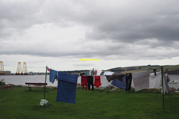 Photo 6"x4" Washing Line by the Cromarty Firth Cromarty\/NH7867 c2021