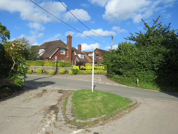 Photo 6"x4" Road junction in Trottiscliffe Trottiscliffe c2021