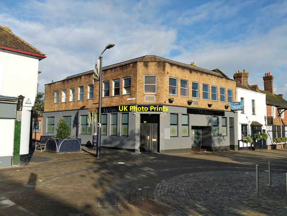 Photo 6"x4" Medusa bar, Crawley Crawley\/TQ2736 c2021