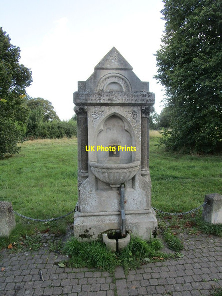 Photo 6"x4" Drinking Fountain, Worcester Road, Malvern Link Great Malvern c2021
