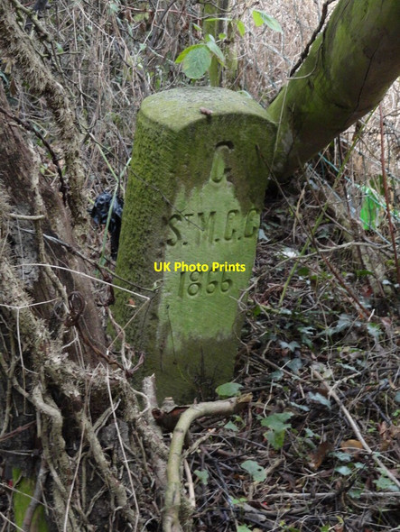 Photo 6"x4" Boundary stone Great Malvern c2021