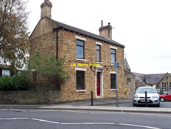 Photo 6"x4" House with a defibrillator, Chapeltown, Pudsey Pudsey\/SE2233 c2021