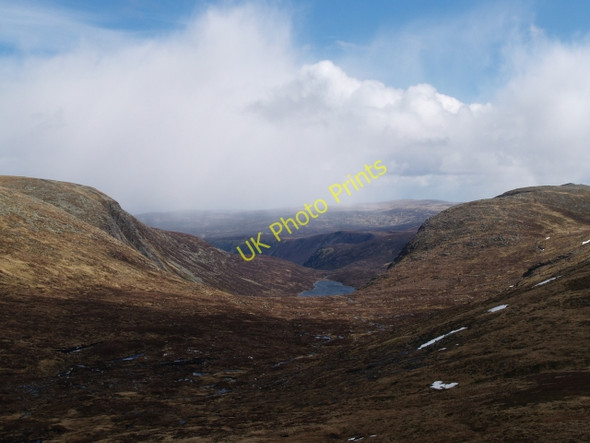 Photo 6"x4" Looking down the Allt an Dubh-Loch Allt an Dubh-loch\/NO2283 c2009