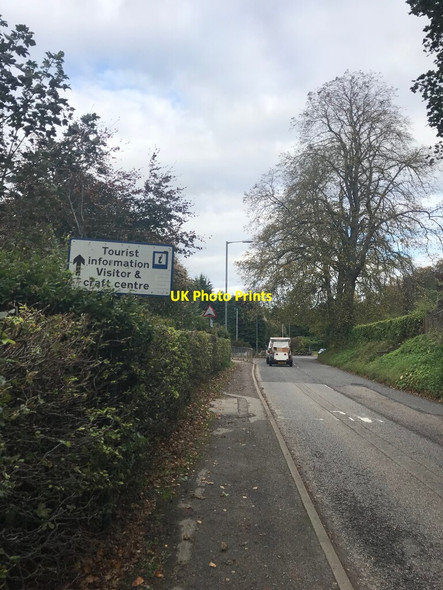 Photo 6"x4" Entering Strathpeffer Strathpeffer c2021