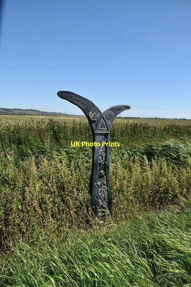 Photo 6"x4" National Cycleroute Network Milepost, Sherlock's Bridge Newchurch\/TR0531 c2020