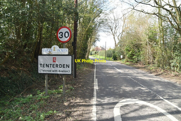 Photo 6"x4" Entering Tenterden, B2067 Tenterden c2021