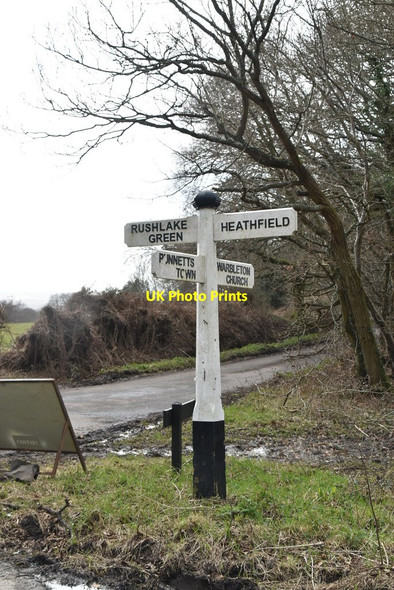 Photo 6"x4" Roadsign, Deadman's Cross Chapel Cross\/TQ6120 c2021