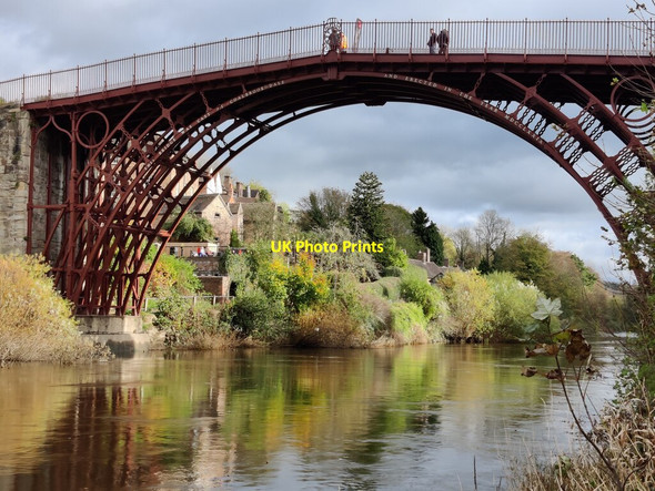 Photo 6"x4" The Iron Bridge crossing the River Severn Ironbridge c2021 P1