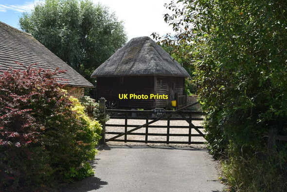 Photo 6"x4" Granary, Pear Tree Farm Newchurch\/TR0531 c2020