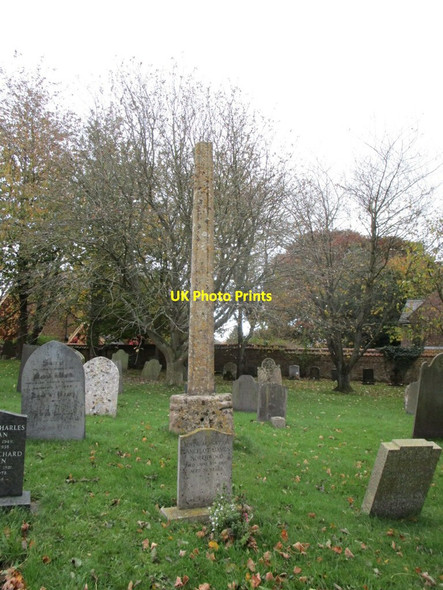 Photo 6"x4" Churchyard Cross, Tilton on the Hill Tilton on the Hill c2021