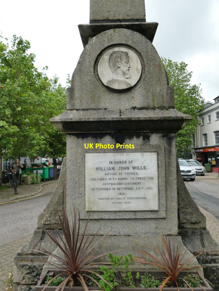 Photo 6"x4" Wills Memorial, The Plains. Totnes - detail Totnes c2021