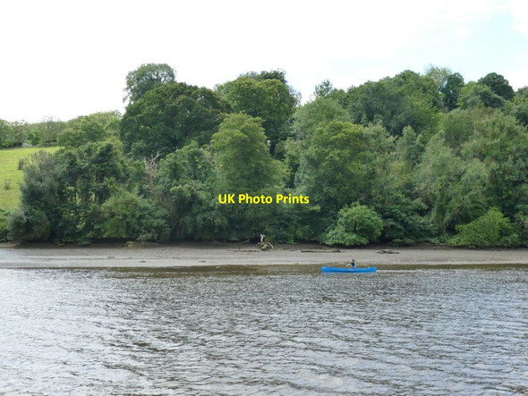 Photo 6"x4" Kayaker on the river Dart Totnes c2021