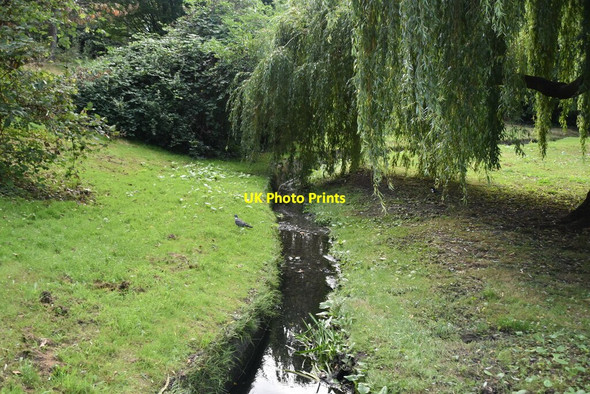 Photo 6"x4" Stream, Northolt village Northolt c2021