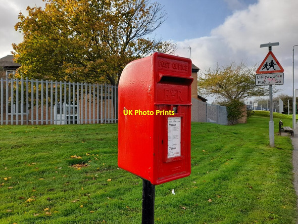 Photo 6"x4" Postbox at Bruton Park, Rhyl Rhyl c2021