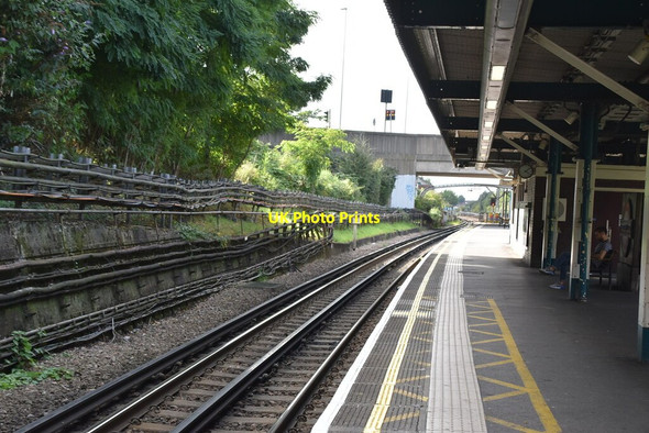 Photo 6"x4" Central Line, Hanger Lane Station Ealing c2021