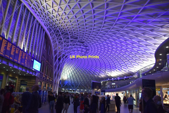 Photo 6"x4" Concourse, Kings Cross Station London c2021