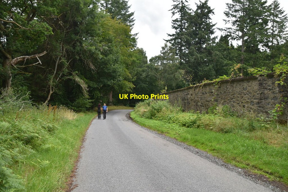 Photo 6"x4" Minor road Pitlochry c2021