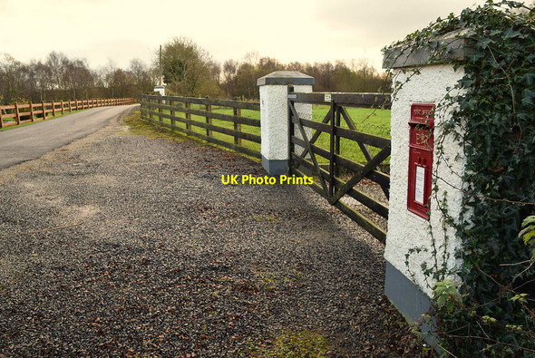 Photo 6"x4" Post box in pillar, Kiltamnagh Fintona c2021