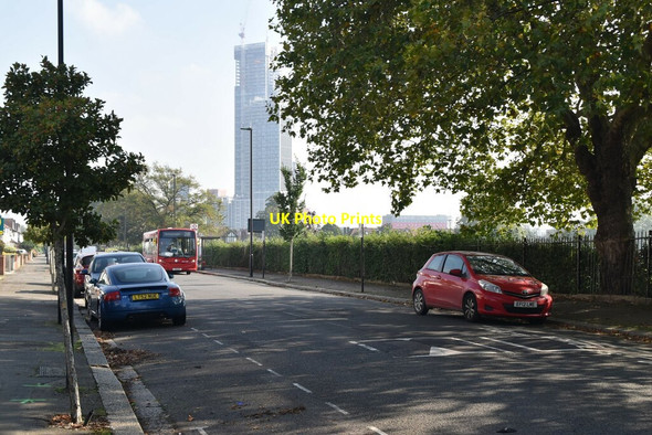 Photo 6"x4" Allan Way Acton\/TQ2080 c2021
