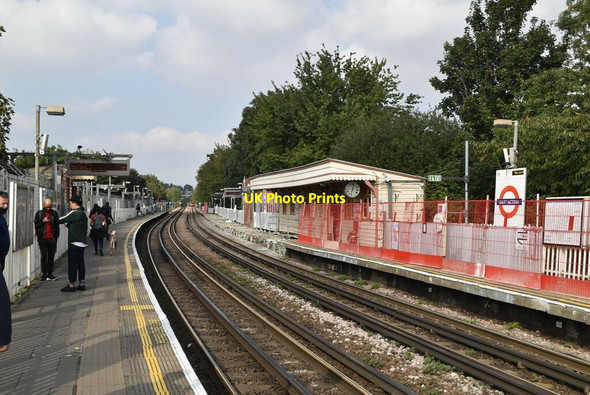 Photo 6"x4" East Acton Underground Station Acton\/TQ2080 c2021 P1
