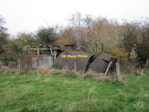 Photo 6"x4" Dilapidated sheds near Flyford Flavell Abberton\/SO9953 c2021