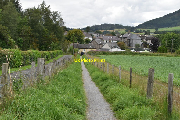 Photo 6"x4" Enclosed footpath Pitlochry c2021