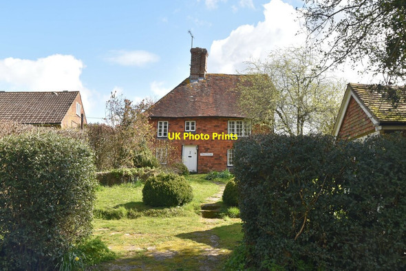 Photo 6"x4" Mount Cottage Rolvenden Layne c2021