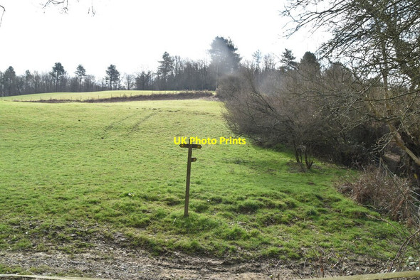 Photo 6"x4" Footpath waymarker Burwash Weald c2021