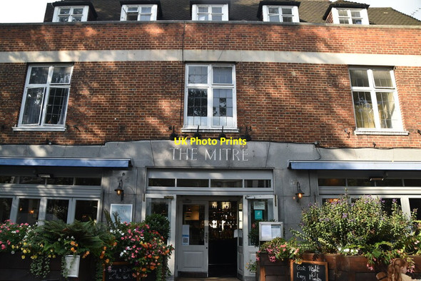 Photo 6"x4" The Mitre Kensington\/TQ2579 c2021 P1