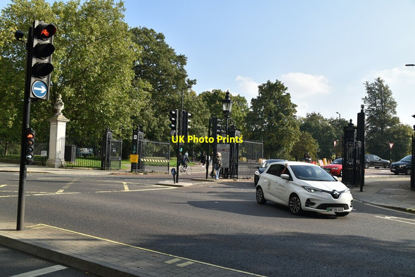 Photo 6"x4" Victoria Gate Paddington\/TQ2681 c2021