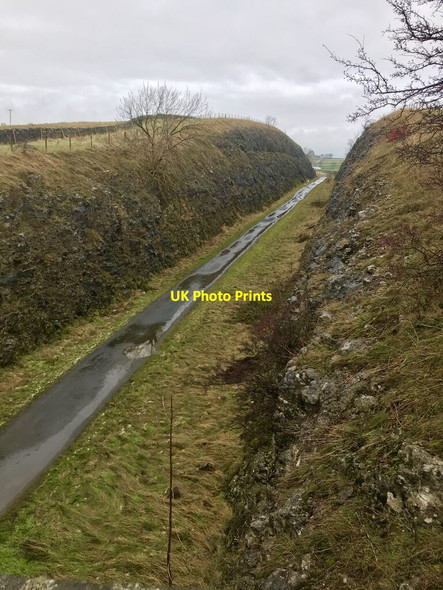Photo 6"x4" Old Railway cutting Heathcote\/SK1460 c2021