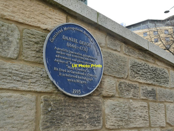 Photo 6"x4" Plaque to Daniel Defoe, Hillgate, Gateshead Newcastle upon Tyne c2021
