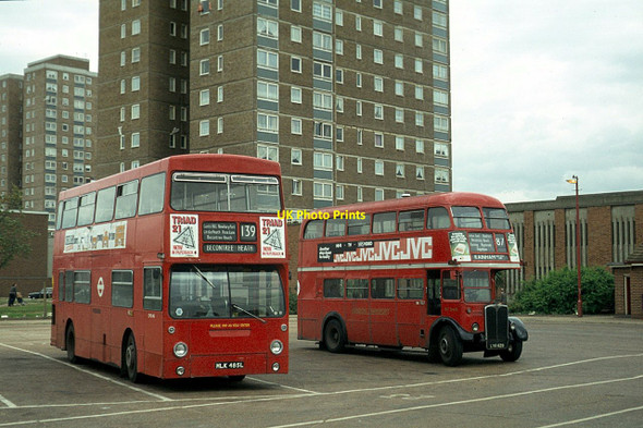 Photo 6"x4" The old and the new at Becontree Heath Bus Station \u00e2\u0080\u0093 1978 Dagenham c1978