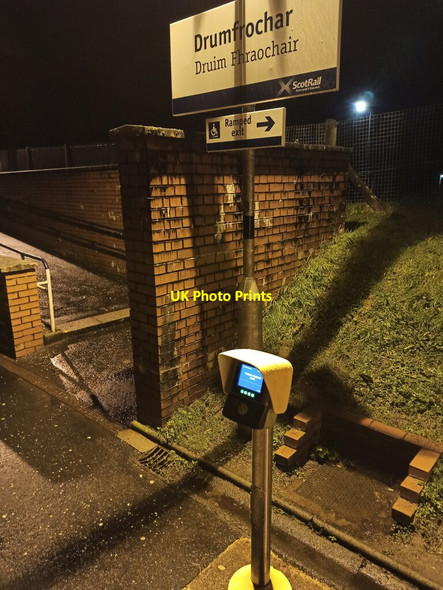 Photo 6"x4" Smartcard reader at Drumfrochar railway station  Greenock\/NS2776 c2021 P1