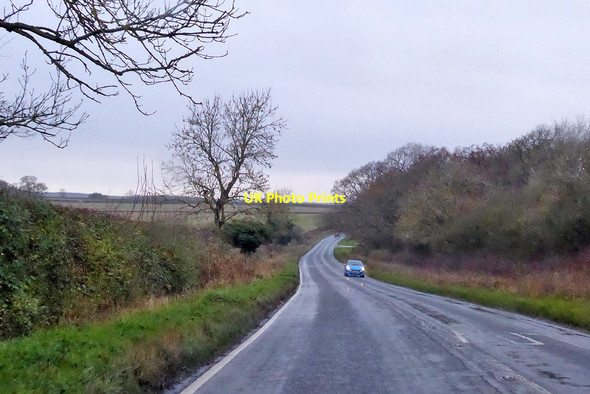 Photo 6"x4" B5704 London Road towards Woburn Milton Bryan c2021