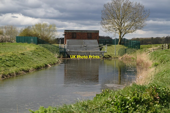 Photo 6"x4" Pumping Station, Reading Sewer Potman's Heath c2021