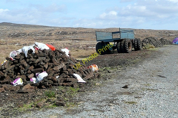 Photo 6"x4" An Cloch M\u00c3\u00b3r Thuaidh (Cloghmore North) Rossaveel c2009